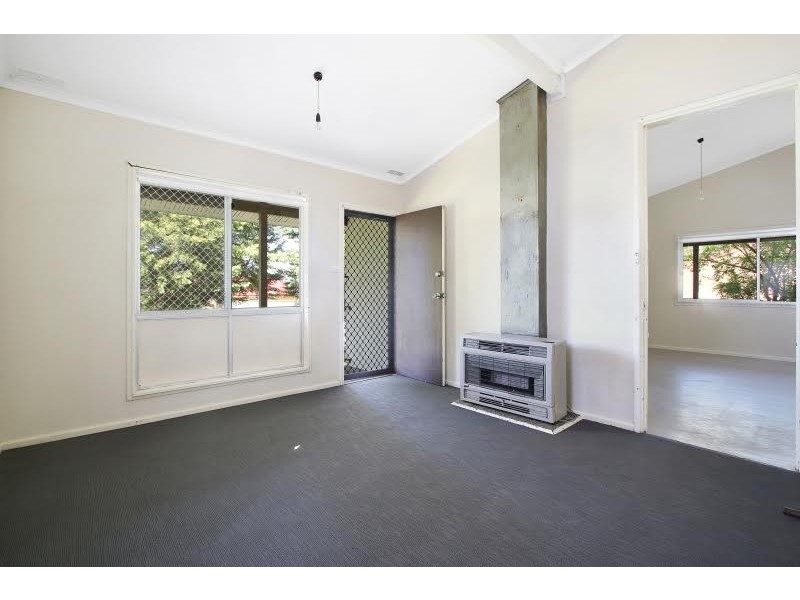 96 Kurrajong Crescent, West Albury NSW 2640