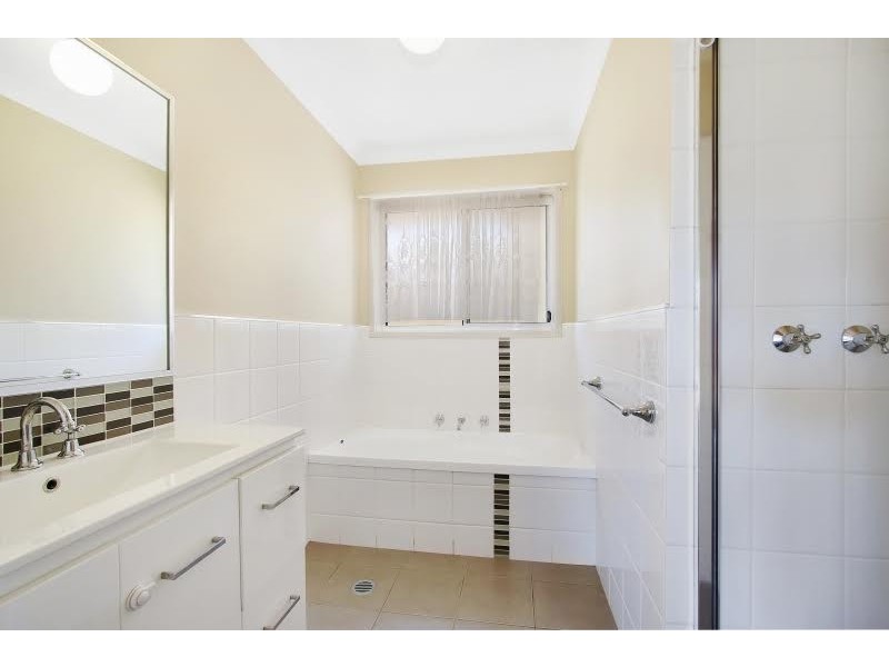 20 Hickory Street, Thurgoona NSW 2640