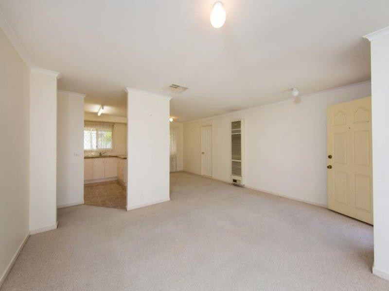 1/19 Saville Avenue, Lavington NSW 2641