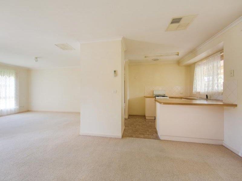 1/19 Saville Avenue, Lavington NSW 2641