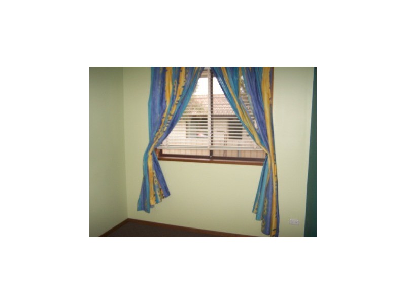 2/623 Prune Street, Lavington NSW 2641