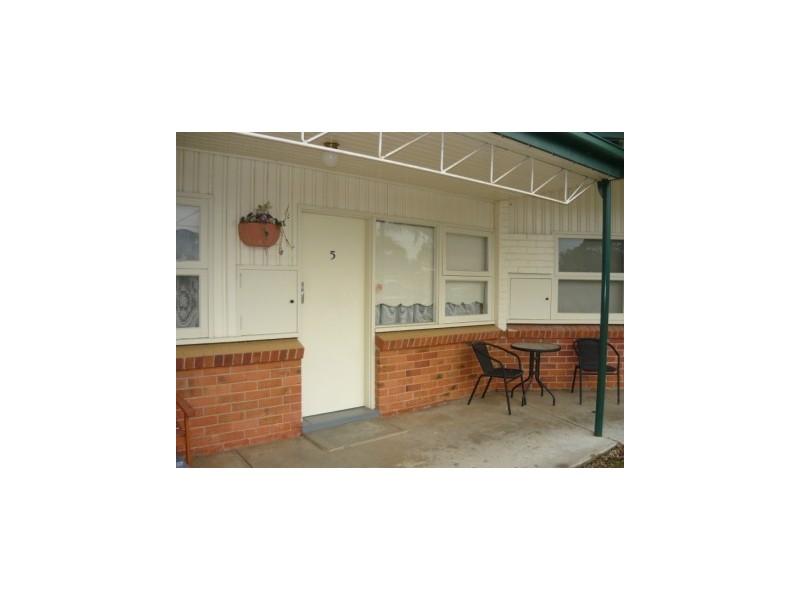 4/511 Wagga Road, Lavington NSW 2641