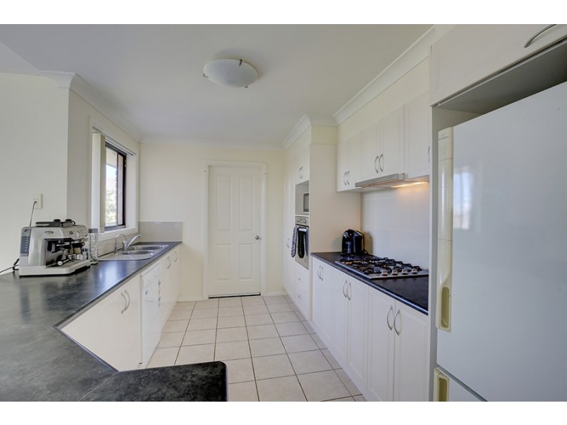 18 Warbler Avenue, Thurgoona NSW 2640