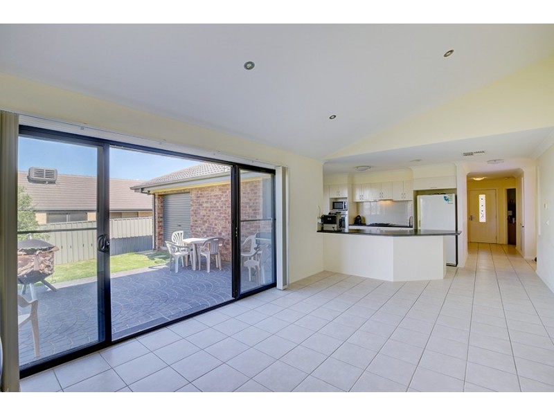 18 Warbler Avenue, Thurgoona NSW 2640