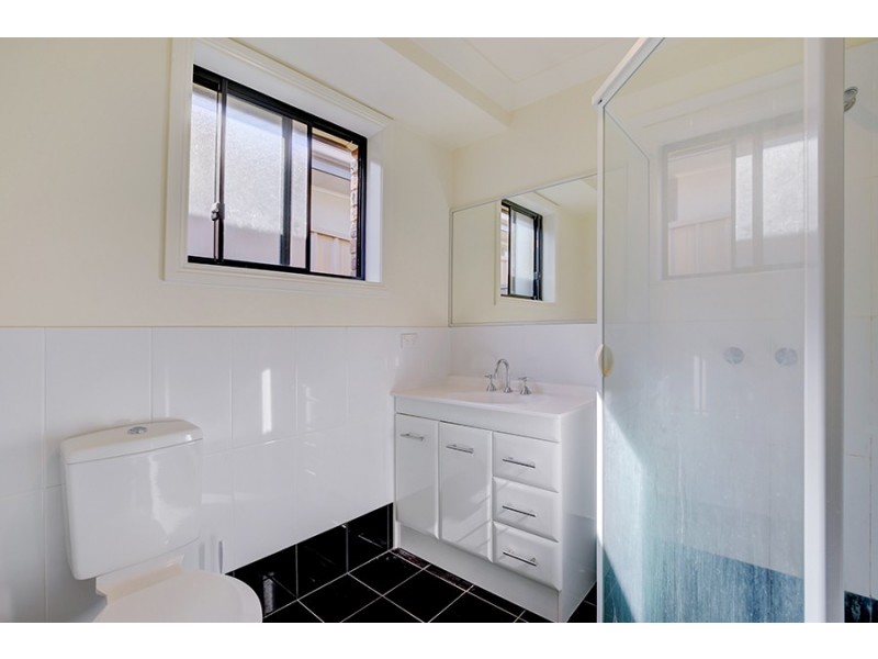 18 Warbler Avenue, Thurgoona NSW 2640