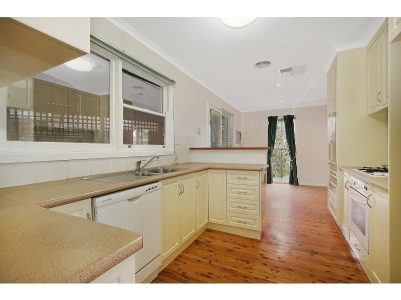 324 Christopher Court, Lavington NSW 2641