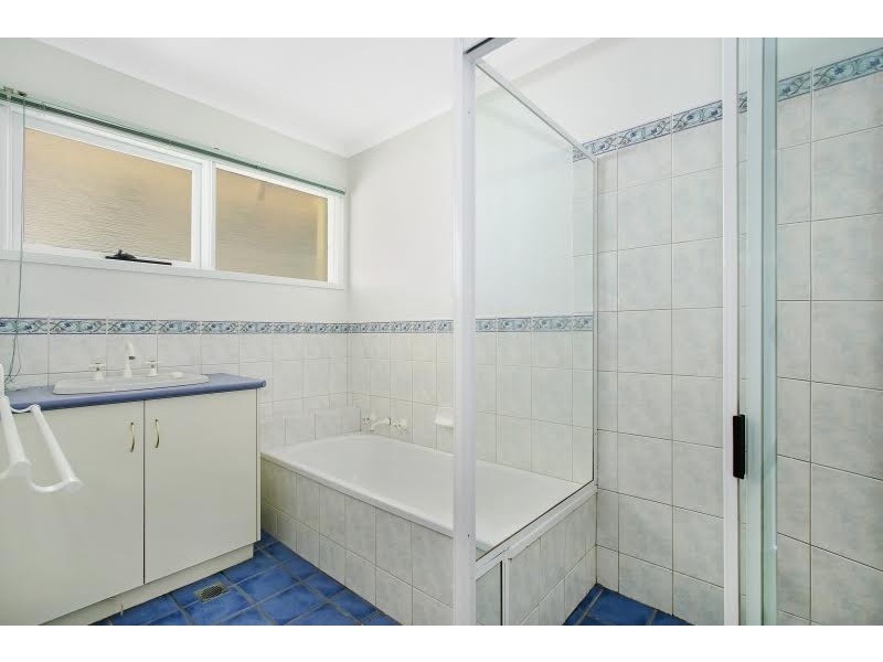 324 Christopher Court, Lavington NSW 2641