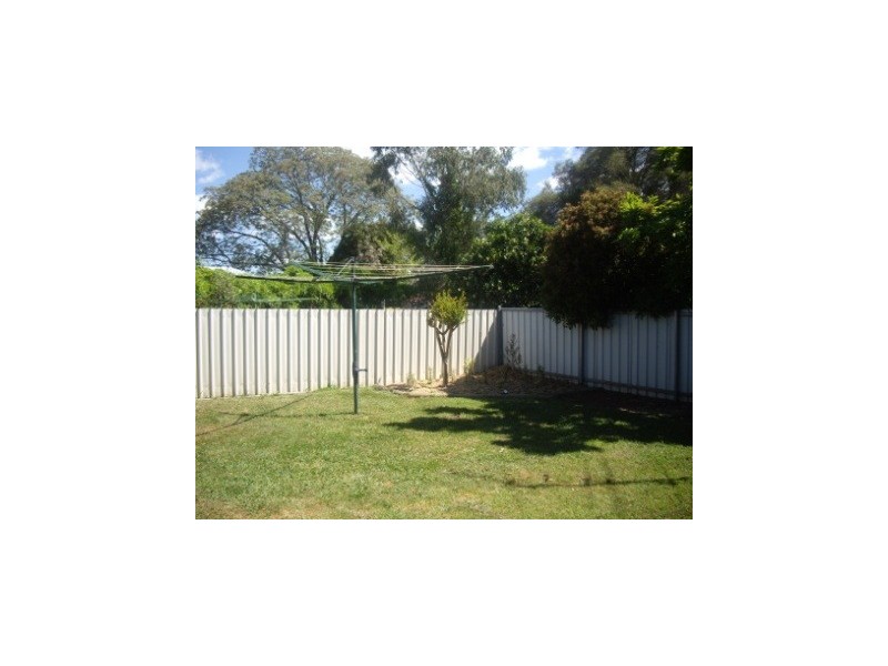 2/486 Kotthoff Street, Lavington NSW 2641