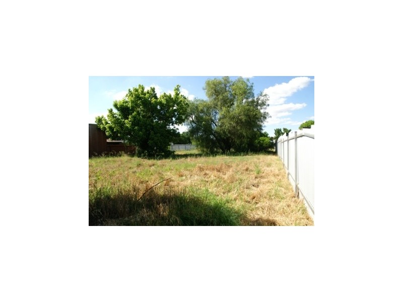 45 Russell Street, Howlong NSW 2643