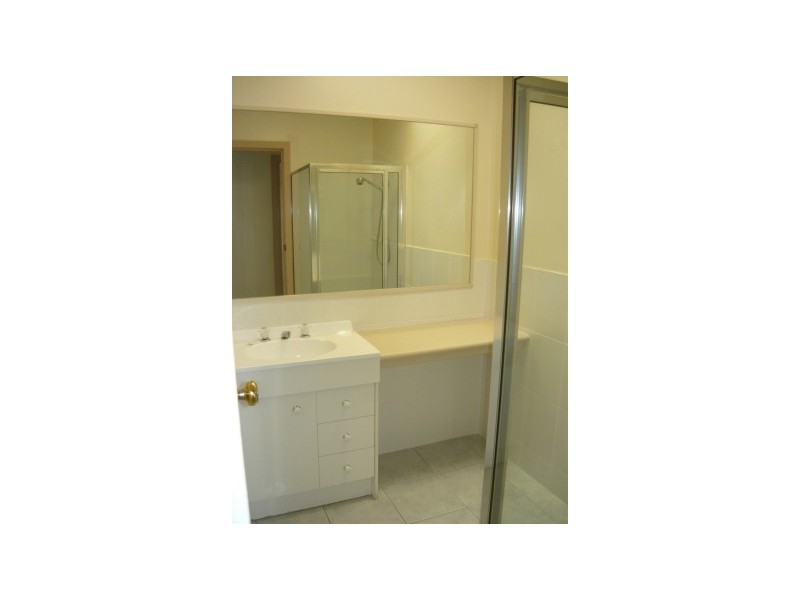 1/299 Kaitlers Road, Lavington NSW 2641