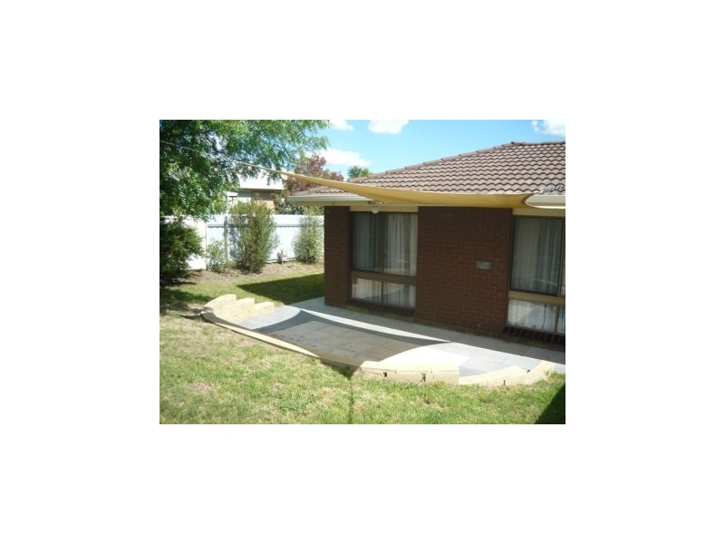 1/299 Kaitlers Road, Lavington NSW 2641