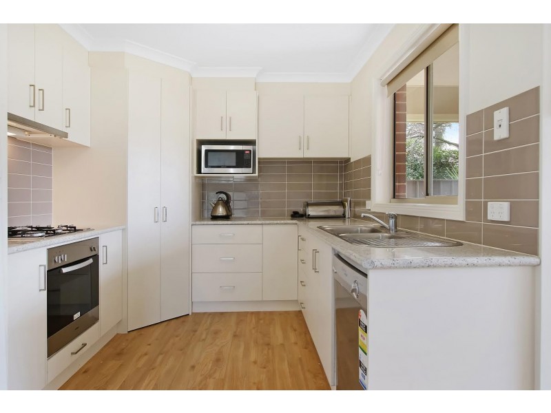 548 Williams Street, Lavington NSW 2641