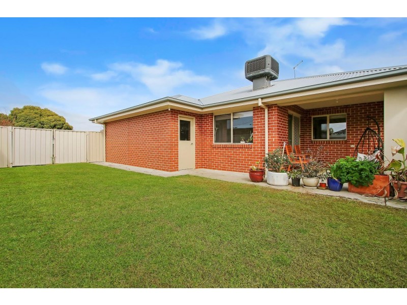 548 Williams Street, Lavington NSW 2641