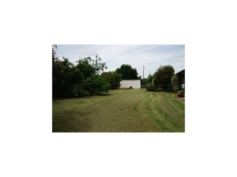 81 Hovell Street, Howlong NSW 2643