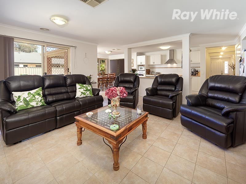 689 Pearsall Street, Hamilton Valley NSW 2641