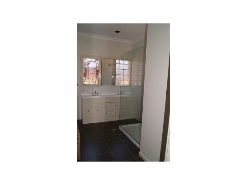 517 Murray Crescent, East Albury NSW 2640