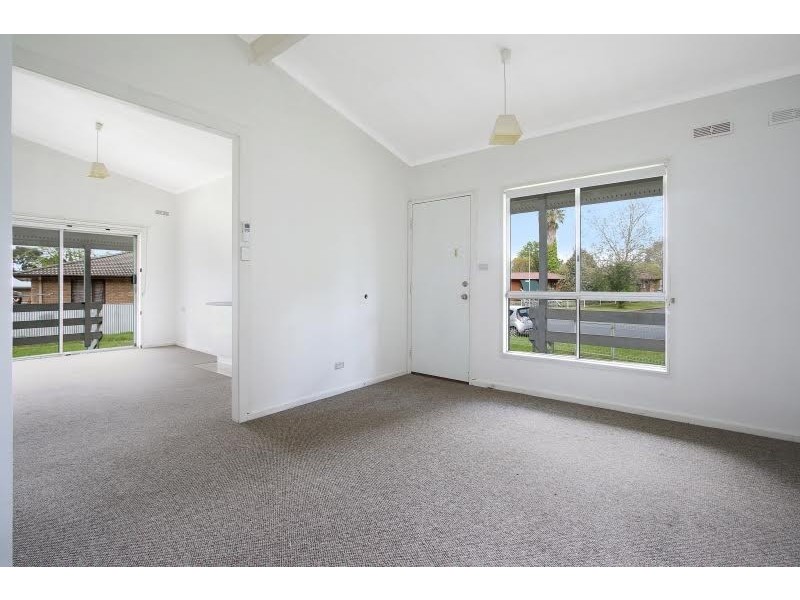 36 Jacaranda Street, West Albury NSW 2640