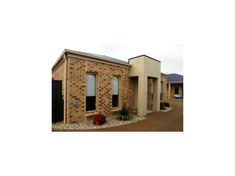 2/30 Russell Street, Howlong NSW 2643