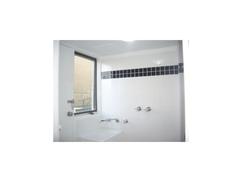 16/409 McDonald Road, Lavington NSW 2641