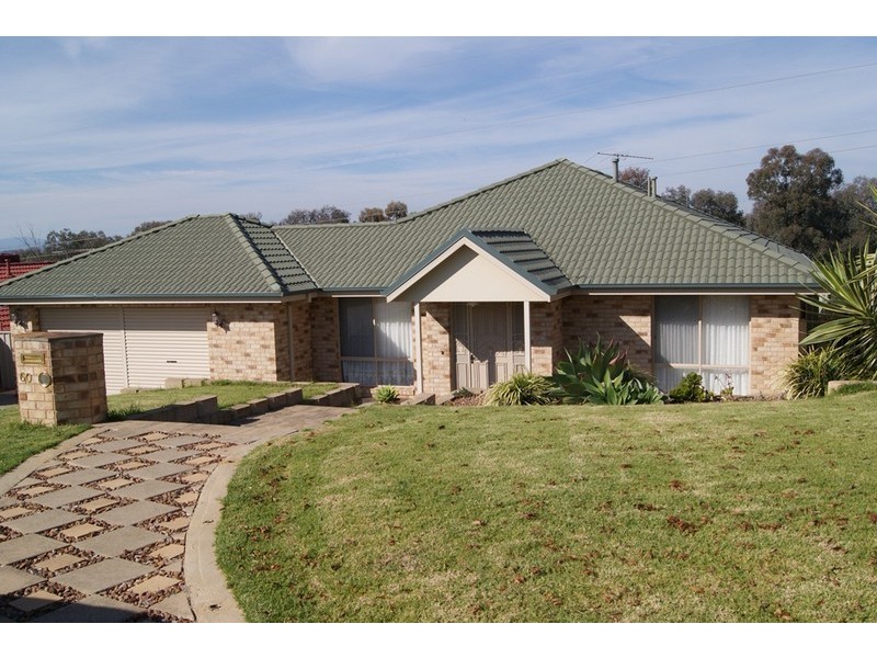 60 Mountain View Drive, Lavington NSW 2641