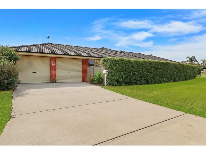 14 Quandong Road, Thurgoona NSW 2640