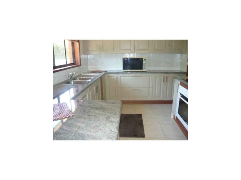 24 Yellow Gum Way, Thurgoona NSW 2640