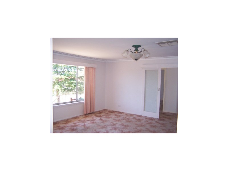 289 Vickers Road, Lavington NSW 2641