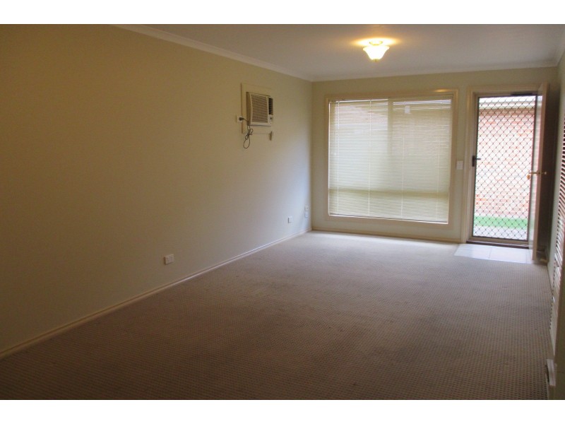 8/478 Breen Street, Lavington NSW 2641