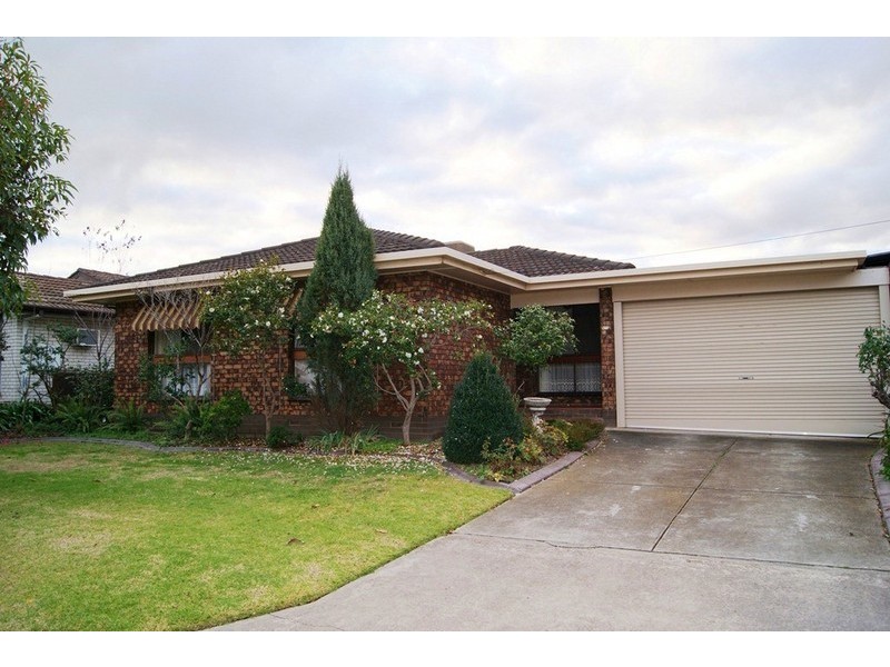 477 Laramee Drive, Lavington NSW 2641