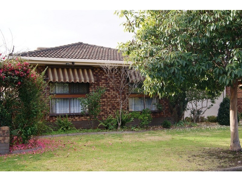 477 Laramee Drive, Lavington NSW 2641