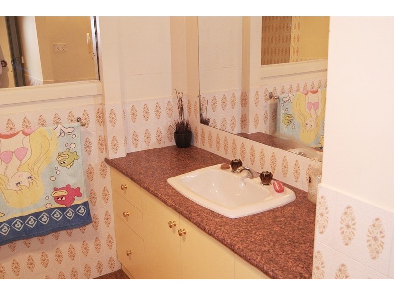 477 Laramee Drive, Lavington NSW 2641