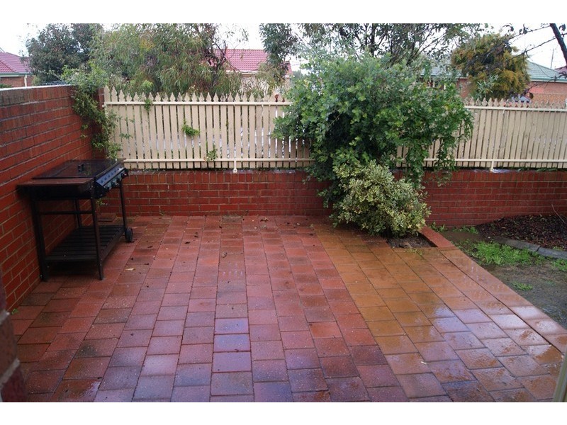 1/8 Rachel Court, Lavington NSW 2641