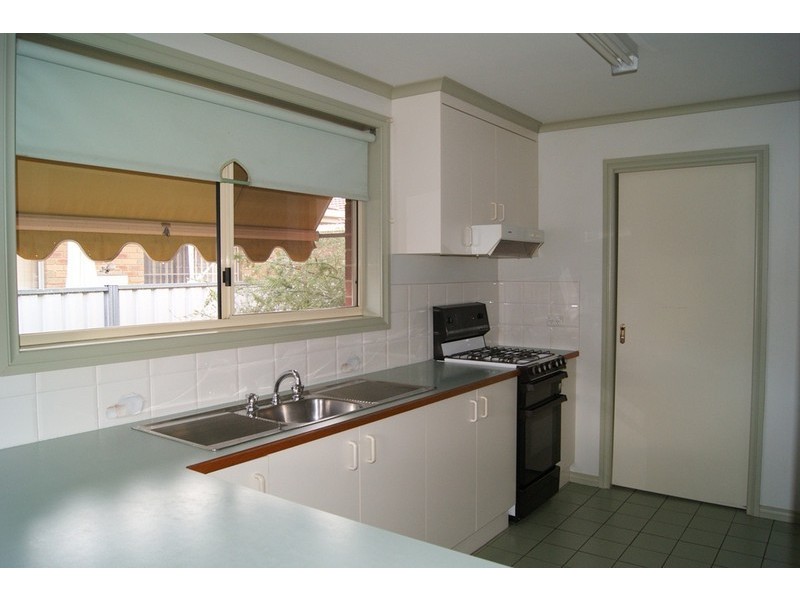 1/8 Rachel Court, Lavington NSW 2641