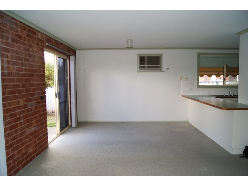 1/8 Rachel Court, Lavington NSW 2641