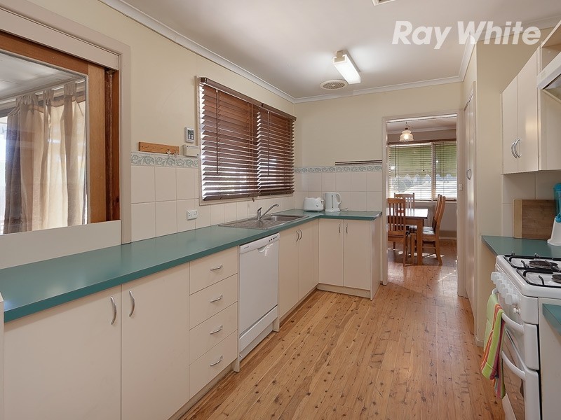 527 Schaefer Street, Lavington NSW 2641