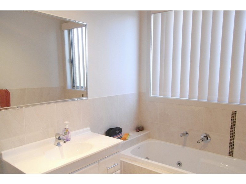 36 Kookaburra Way, East Albury NSW 2640