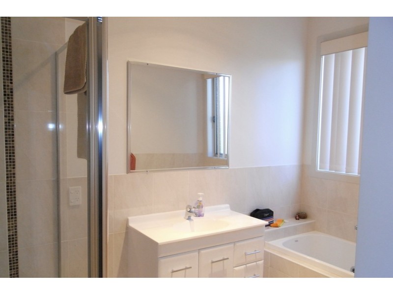 36 Kookaburra Way, East Albury NSW 2640