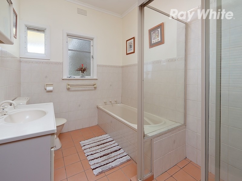 239 Butt Street, East Albury NSW 2640