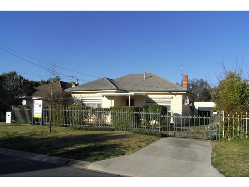 1036 Baratta Street, North Albury NSW 2640