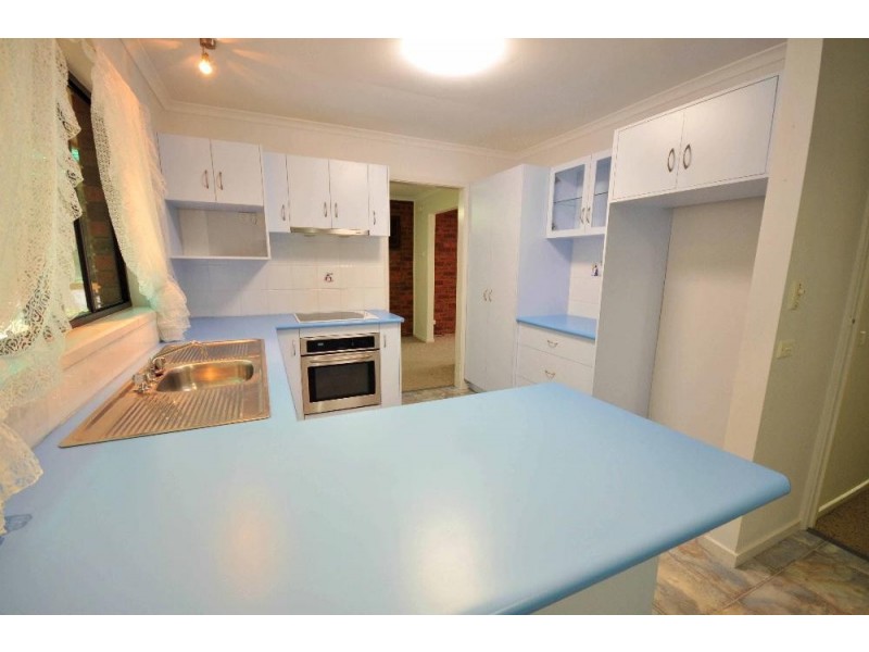 13 Doongan Place, Albury NSW 2640