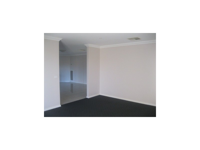 118 Hotham Circuit, Thurgoona NSW 2640