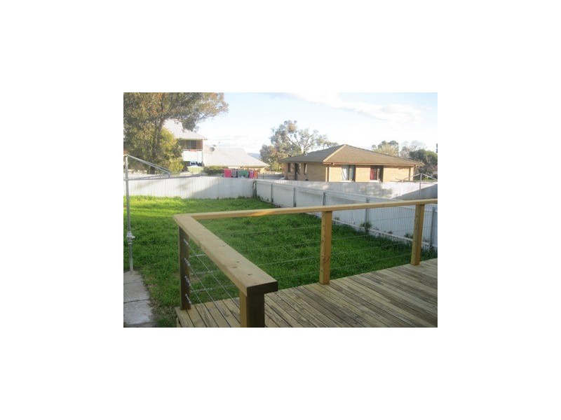 4 Kurrajong Crescent, West Albury NSW 2640