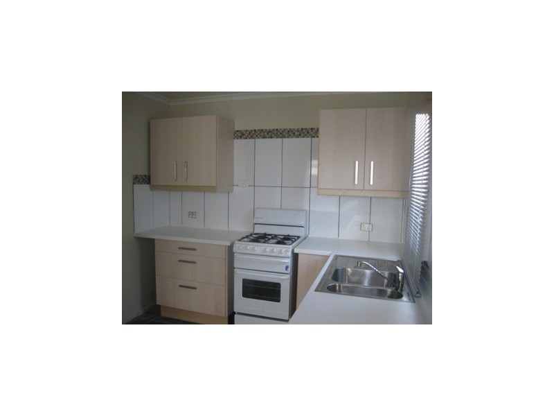 4 Kurrajong Crescent, West Albury NSW 2640