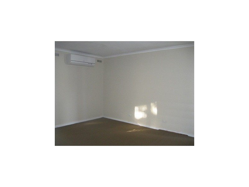 4 Kurrajong Crescent, West Albury NSW 2640