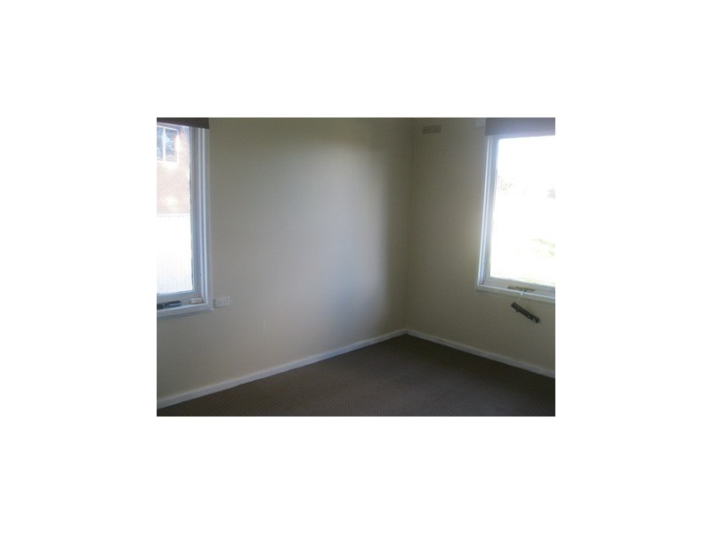 4 Kurrajong Crescent, West Albury NSW 2640