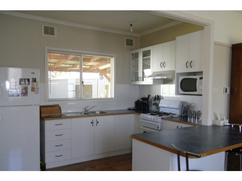 975 Teal Street, North Albury NSW 2640