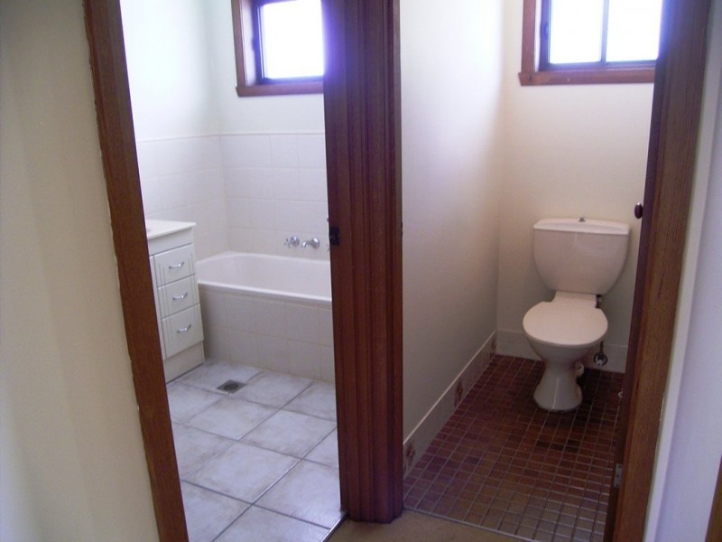 1/270 Vickers Road, Lavington NSW 2641