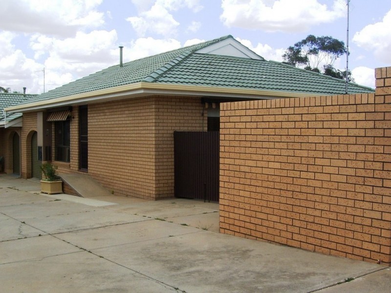 1/270 Vickers Road, Lavington NSW 2641