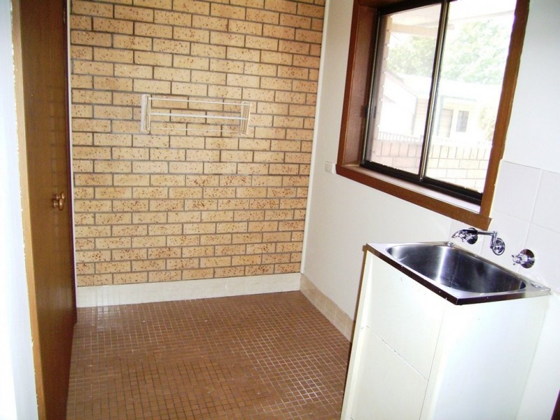 1/270 Vickers Road, Lavington NSW 2641