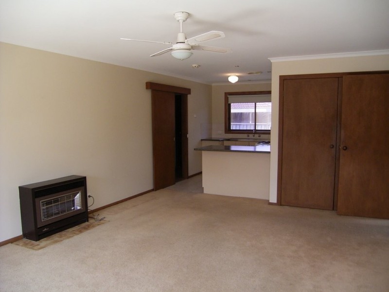 1/270 Vickers Road, Lavington NSW 2641